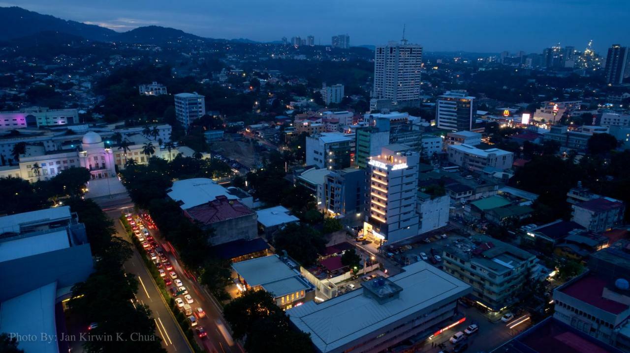 Griffin Hotel And Suites Cebu Dış mekan fotoğraf